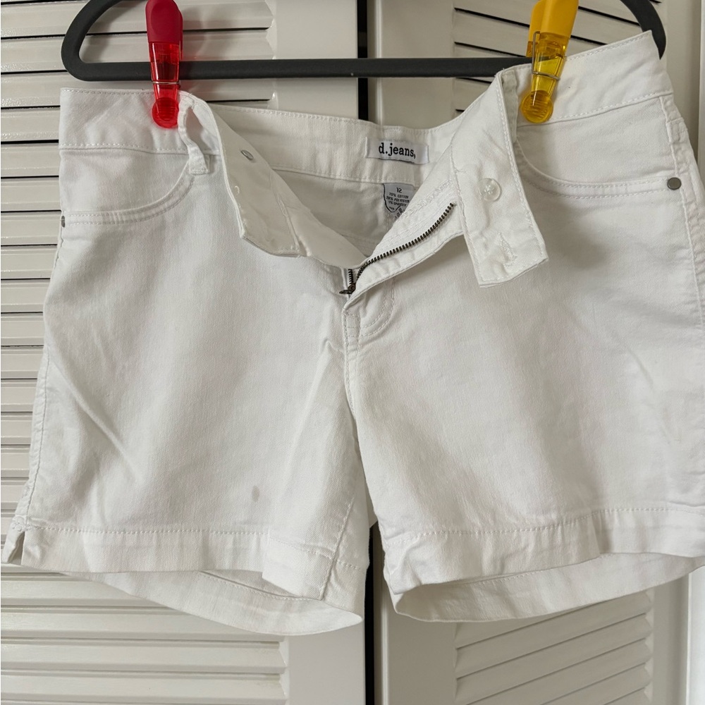 D. Jeans Women's Classic White Jean Shorts